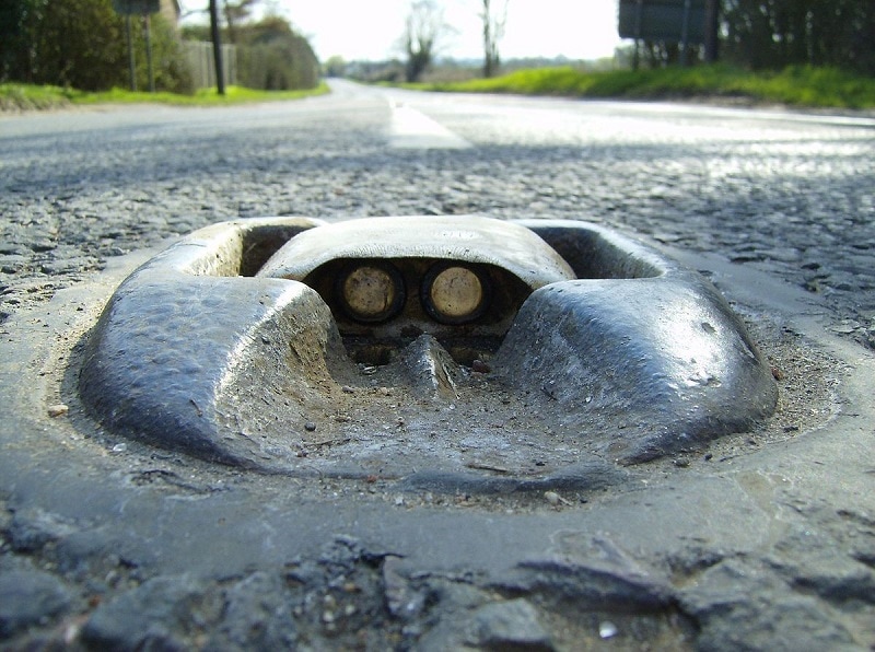 cats-eye-road-safety-bennett-engineering-design-solutions-blog-image-2021